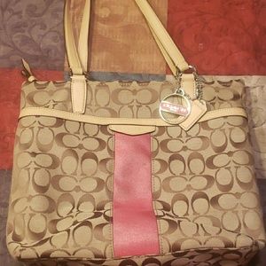 Coach purse clean used